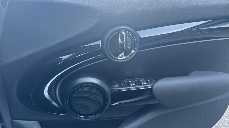 MINI Hatchback 1.5 Cooper Classic II 5dr Auto Petrol Hatchback